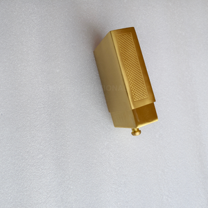 Boîte à allumettes de luxe en laiton doré, support moderne haut de gamme, personnalisable avec logo gravé, écologique, souvenir de mariage pour allumages - Product Image 3