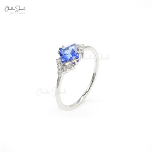Produits Tendances : Bague Halo en Or Blanc Massif 14 carats avec Tanzanite Taillée Carrée de 5 mm et Diamants – Fournisseurs en Gros US-7 - Product Image 4