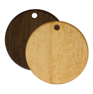 Planche à découper en noyer, plateau de service, planche à fromage - Ligne artisanale : Picasso - Product Image 3