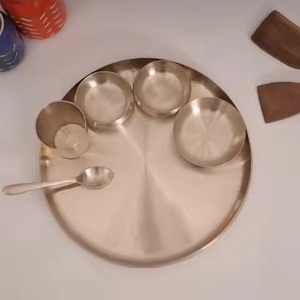 Service de table en laiton finition antique, assiette, bol, cuillère, tasse traditionnels indiens pour hôtel, restaurant, traiteur, maison - Product Image 5