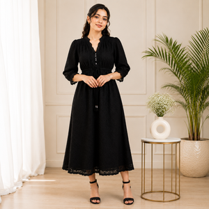 Robe longue en coton noir brodée pour femmes, manches longues, style bohème décontracté, fabrication sur mesure OEM - Product Image 1