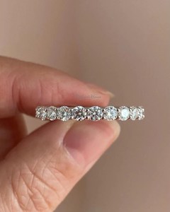 Fabricante Mayorista de Joyería: Anillos de Boda de Moissanita de 2.50MM, Anillo de Eternidad Semirredondo con Engaste Pavé, Diseño Sencillo, Banda Apilable - Product Image 3