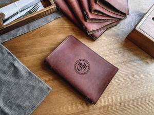 Porta Menús Plegable de Cuero Genuino, Resistente, para Restaurante o Cafetería, Opción de Logotipo Personalizado, Acabado de Lujo, Modelo LMC-0072 - Product Image 2