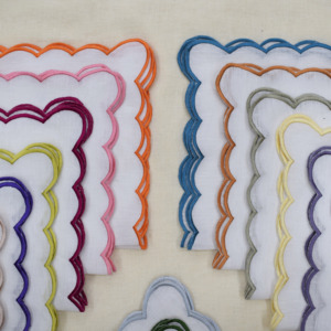 Serviette de table en lin de luxe faite à la main avec bord festonné et broderie, pour mariage, restaurant, décoration de table - Product Image 5