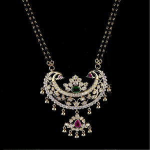 Collier pendentif HIPHOPSTAR Heritage Peacock Mangalsutra en or jaune avec émeraude taille diamant cultivée en laboratoire pour femme, tendance mariage - Product Image 4