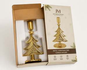 Portavelas Navideño Dorado con Árbol de Navidad en Relieve, Decoración de Mesa Metálica Hecha a Mano, Tema Festivo Tradicional, Arte para Sala de Estar J.M - Product Image 5