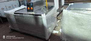 Machine semi-automatique à 6 moules en acier inoxydable pour la production de bonbons, la crème glacée et la transformation alimentaire - Product Image 2