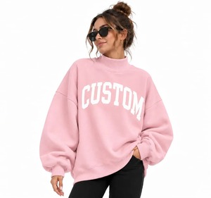 Vêtements en gros pour femmes : Col montant appliqué en molleton doux brossé, motif floral et lettres personnalisés, coupe décontractée - Product Image 1