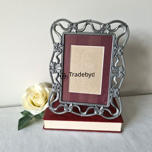 Cadre photo élégant en métal, décoration élégante pour la maison par Tradebyd - Product Image 1