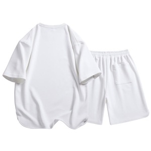 ชุดเซ็ตแฟชั่นผู้ชายฤดูร้อนแบบลำลอง เสื้อยืดและกางเกงขาสั้น 2 ชิ้น ชุดเซ็ตแทรคสูทขาสั้นสำหรับผู้ชาย รับผลิตตามแบบ OEM - Product Image 4