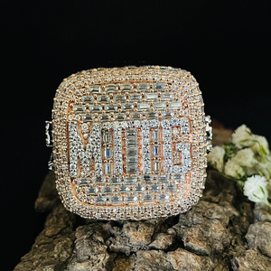 แหวนมอสซาไนต์ทรงบาแกตต์ แหวนแชมป์เปี้ยนชิพ เงินแท้ 925 ชุบโรเดียม ประดับเพชรแบบคลัสเตอร์ สำหรับงานแต่งงาน งานหมั้น หรือของขวัญวันครบรอบ - Product Image 6