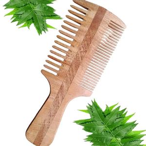 Fabricant fiable Peigne à cheveux en bois à finition naturelle sans arêtes vives offrant une expérience confortable et douce - Product Image 1