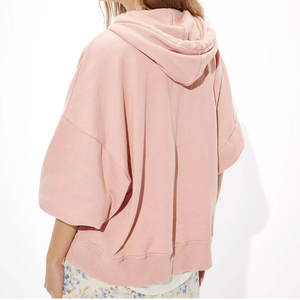 Hoodie décontracté confortable en tissu doux pour femme / Hoodie simple en polaire pour femme, chaud et décontracté, prix de gros 2026 - Product Image 1