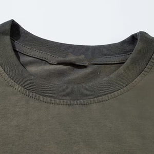 Camiseta Oversize Negra Vintage Lavada para Hombre, 260GSM, Algodón Pesado, Bordado de Letras Góticas en Relieve, Estilo Urbano, Manga Larga - Product Image 3