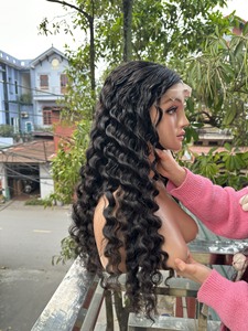 TOP Venta caliente Extensiones de cabello humano crudo de 30 pulgadas Peluca de encaje frontal y onda profunda transparente HD 13x6 para mujeres negras - Product Image 2