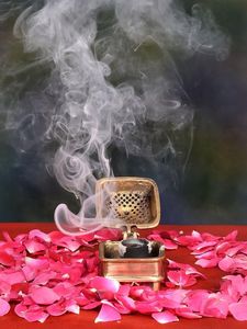 High Quality Antique Metal <b>Incense</b> Burner With Lid For Temple Prayer Yoga Meditation And Relaxation Space - Product Image 5