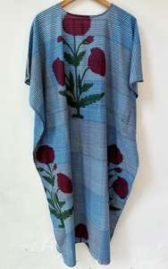 Robe longue kaftan en coton à motifs floraux indiens, idéale pour la plage, adaptée à la maternité, et parfaite pour se détendre - Product Image 2