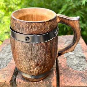 Jarra de Cerveza Vikinga Hecha a Mano de Madera con Banda de Hierro, Jarra Rústica Medieval, Regalo para Padrinos de Boda, Vajilla Renacentista - Product Image 5