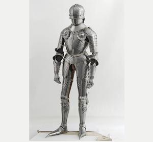 Armadura Metálica de Calidad de Exhibición de Fabricante Confiable con Acabado Auténtico para Exhibiciones Históricas - Product Image 2