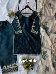 Ensemble palazzo en soie GMY de qualité supérieure avec broderie à sequins et dupatta en organza - Product Image 3