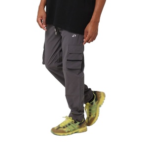 Pantalones Cargo de Nailon para Hombre, Corte Ajustado, con Bolsillos con Cremallera, Ligeros, para Uso en Exteriores, Fabricación Personalizada, Proveedor al por Mayor - Product Image 1