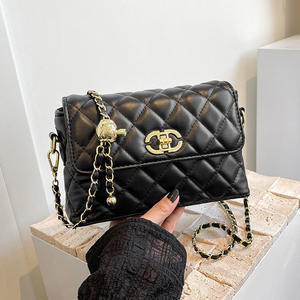 Bolso Bandolera de Mujer en PU y Poliéster con Patrón de Diamantes y Cadena, Diseño Geométrico de Moda, con Botón, Compacto, Versátil y Portátil - Product Image 1