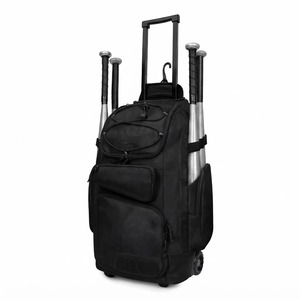 Mochila Deportiva de Nailon Rosa con Bolsillos Laterales para Bate, Capacidad de 30-40L, Compartimento Frontal con Cierre y Laterales de Malla - Product Image 4