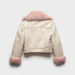 Veste en cuir et fourrure de luxe de haute qualité pour femmes - Product Image 4