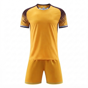 Maillot de football jaune à manches courtes, séchage rapide, respirant, écologique, antibactérien, col rond, tissu en maille, personnalisé, unisexe, OEM - Product Image 1