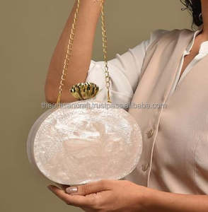 Sac à main en résine fait à la main pour femmes pochette en résine élégante pour les fêtes accessoire de déclaration de sac à main en résine unique - Product Image 3