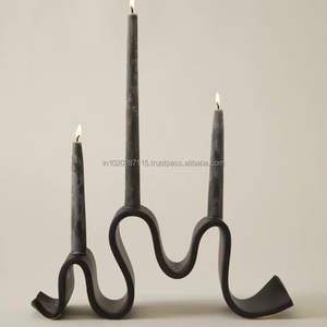 Elegante candelabro de metal con acabado antiguo, pieza central perfecta para decoración real o diseño de arreglo de velas Vintage para el hogar - Product Image 6