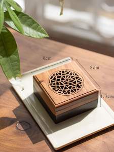 Brûleur d'encens en bois éco-responsable favorisant des parfums durables et des pratiques culturelles - Product Image 2