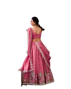 Lehenga Choli Tradicional Bandhani Rosa Noor Dream - Material Gold Crush con Protección Solar y Secado Rápido, Largo hasta el Suelo para Bodas y Fiestas - Product Image 1