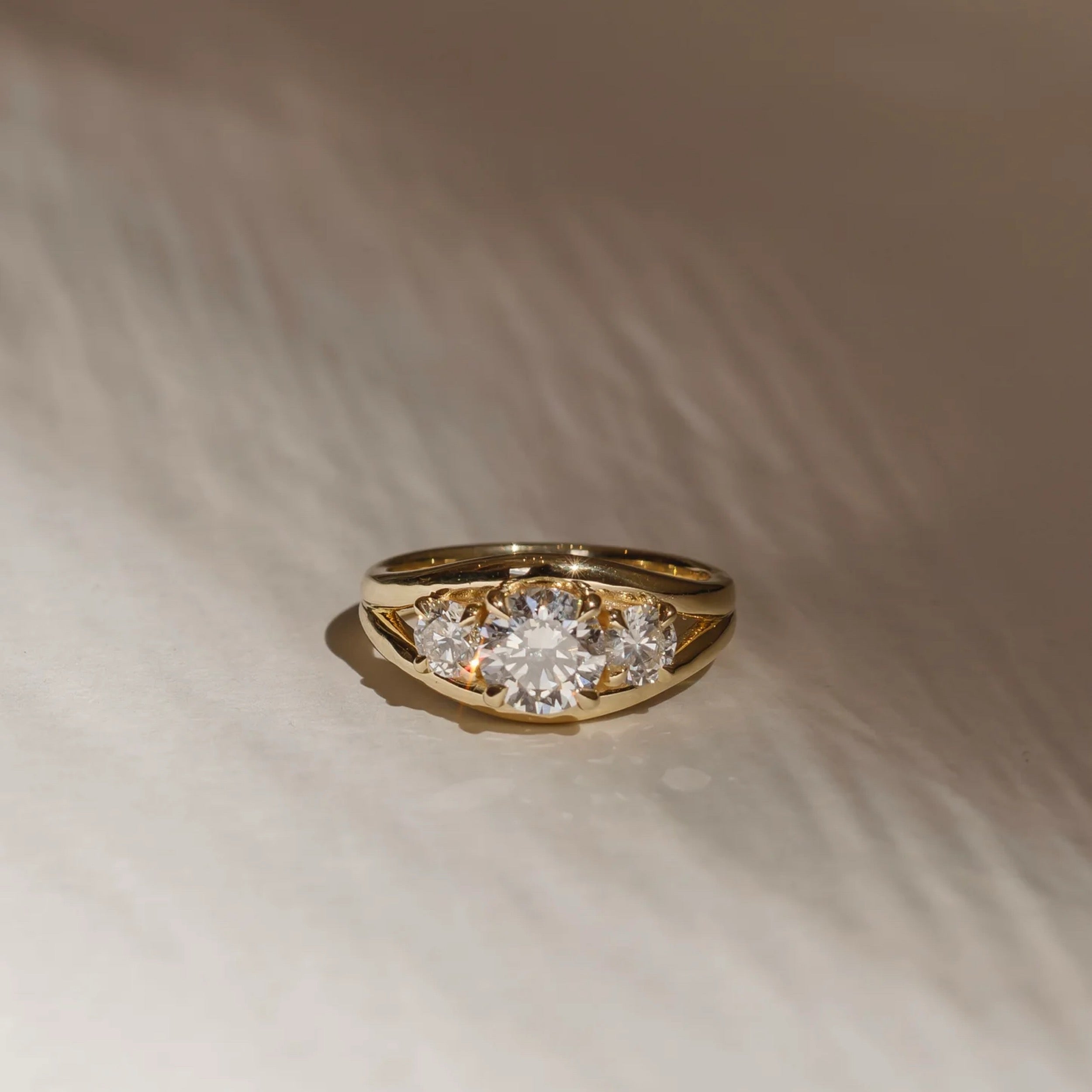 เยลโลว์โกลด์