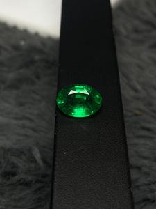 Pierre précieuse naturelle vert émeraude, taille ovale, origine ZM, pour la fabrication de bijoux - Product Image 2