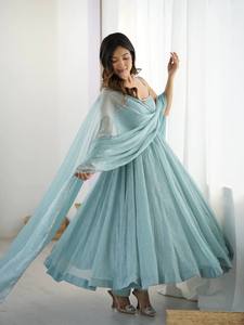 ชุดเดรสอานาร์กาลีสีเขียวมิ้นท์พร้อมผ้าคลุมไหล่ สายเดี่ยวปักลายขอบ สำหรับงานปาร์ตี้สำหรับผู้หญิง - Product Image 5
