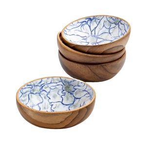 Ensemble de bols en bois avec intérieur en émail marbré bleu, idéal pour la présentation de soupes, salades et en-cas - Product Image 1