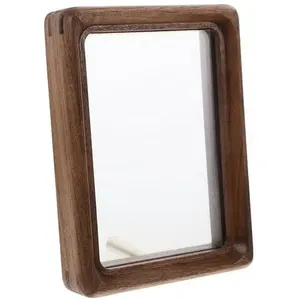 Marco de fotos rústico de madera con frente de vidrio para exhibir obras de arte y grabados preciosos en estilo vintage de granja. - Product Image 3