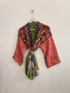 Kimono en soie sari tie-dye style vintage traditionnel, vêtement de détente vintage en crêpe de soie doux pour femmes - Product Image 5