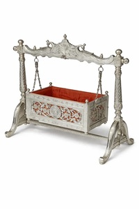 Cuna Moderna con Aspecto de Plata Alemana para Decoración de Eventos de Boda, Cuna de Madera de Teca Personalizable de DST EXPORTS - Product Image 4