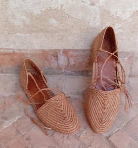 Sandali in <span class=keywords><strong>rafia</strong></span> naturale, <span class=keywords><strong>scarpe</strong></span> in <span class=keywords><strong>rafia</strong></span> da donna, mules in <span class=keywords><strong>rafia</strong></span> fatte a mano, sandali estivi, regalo per lei, 100% pelle e <span class=keywords><strong>rafia</strong></span> - Product Image 1