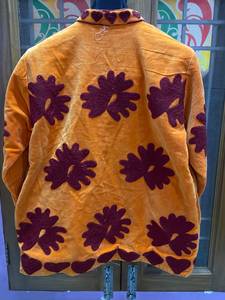 Blouson en velours orange pour femme avec applique florale en forme de cœur bordeaux, col mandarin, manches longues, vêtement d'extérieur d'automne B2B - Product Image 2
