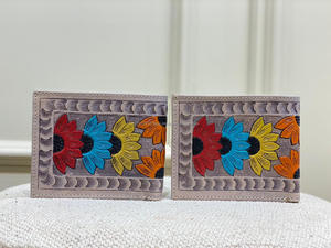 Western main usiné portefeuille en cuir nouveauté hommes longue fermeture éclair portefeuille Offre Spéciale mode marron couleur porte-monnaie cadeau pour lui - Product Image 2