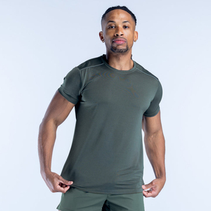 Chemises de sport pour hommes en polyester et élasthanne de haute qualité 180 GSM, coupe ajustée, avec bordure réfléchissante, légères, pour l'entraînement, logo personnalisé - Product Image 2