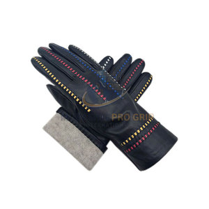 Gants de conduite fiables pour accessoires automobiles, conçus pour une maniabilité fluide et un confort optimal - Product Image 6