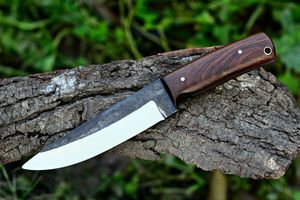 Cuchillo de Caza y Camping de Acero al Carbono, Cuchillo Táctico de Supervivencia con Mango de Madera y Funda de Cuero - Product Image 5
