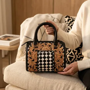 Checkered Vegan Leather Shoulder Bag Women <b>Handbag</b> Zipper Purse Portable Daily Travel Bag Luxurious Look - Product Image 4