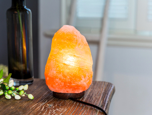 Meilleure qualité pas cher sculpté à la main des lampes de sel de roche de l'Himalaya raffiné emballé bouteille nouveau fabricant en gros sac Sachet Options - Product Image 4