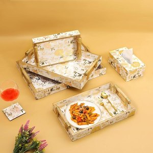 Plateau rond en bois de noyer noir de 12 pouces, plateau de service décoratif en bois avec poignées - Product Image 2