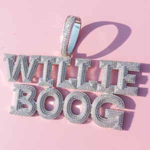 Colgante Unisex 2024 de Plata de Ley 925 Chapado en Oro con Diamantes VVS LGD, Diseño de Letra Personalizada, Rodio, Vintage, Hecho a Mano, Fino - Product Image 1